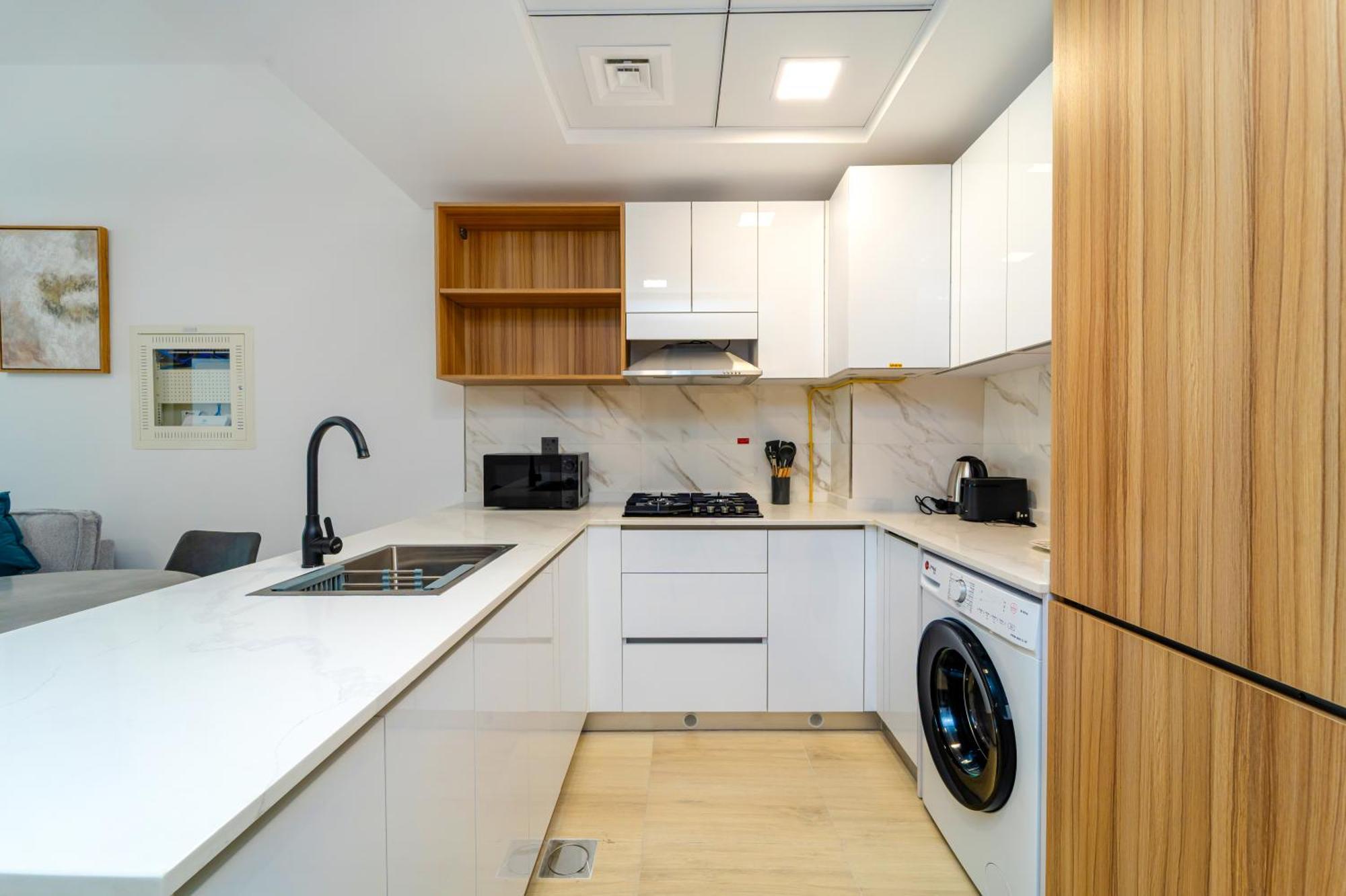 New Contemporary Lux And Pool & Kids Amenities In Jvc Apartment *
